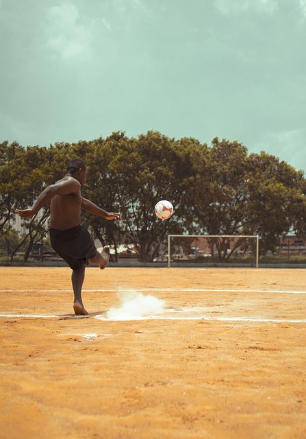 由主队前锋 由主队前锋